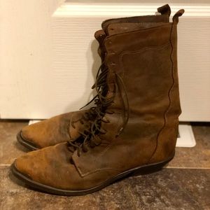 Amazing Vintage brown lace up rider boot